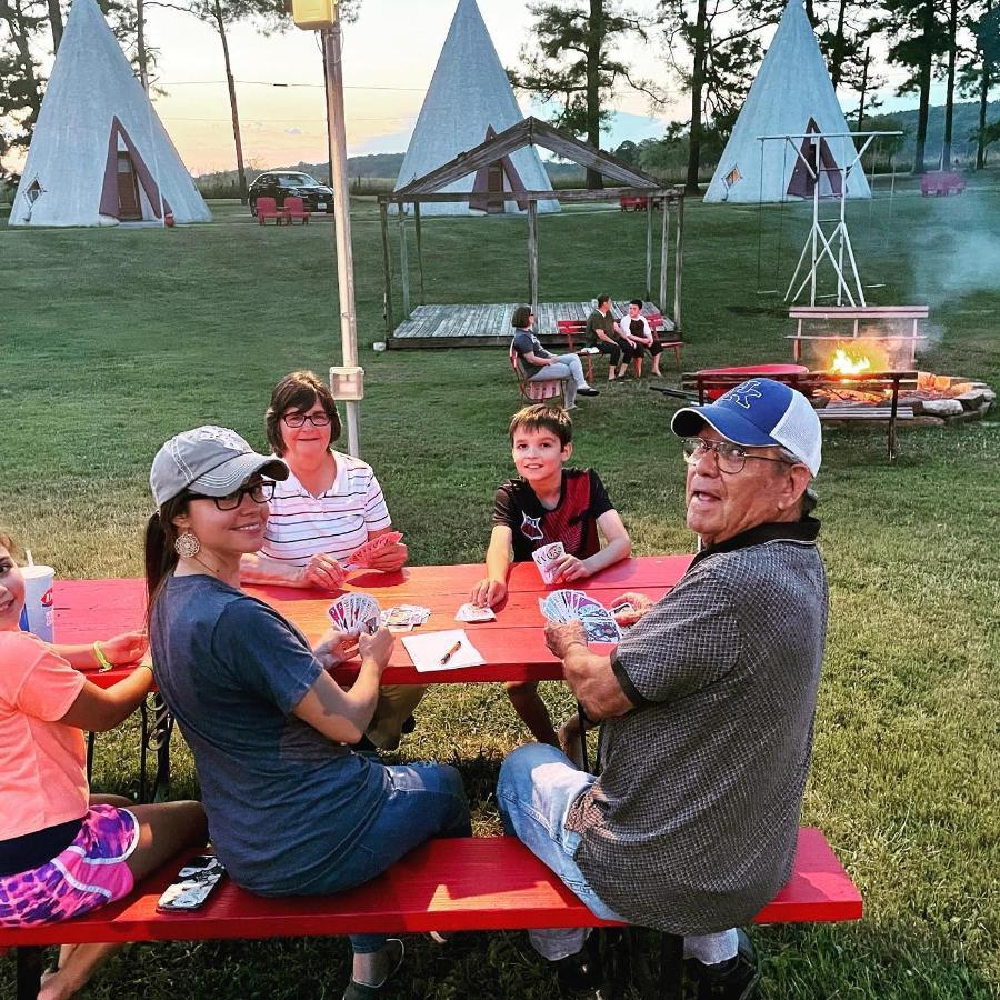 Historic Wigwam Village No 2 Cave City Buitenkant foto